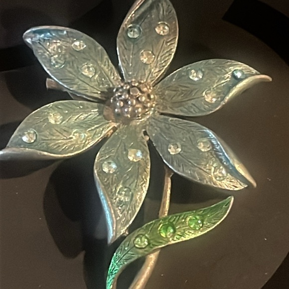 "JJ" Jonette Jewelry Silver Pewter BEAUTIFUL Blue/green Crystal Flower Pin - Picture 2 of 7